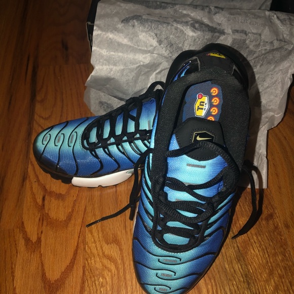 Shoes - Picture 5 of 5